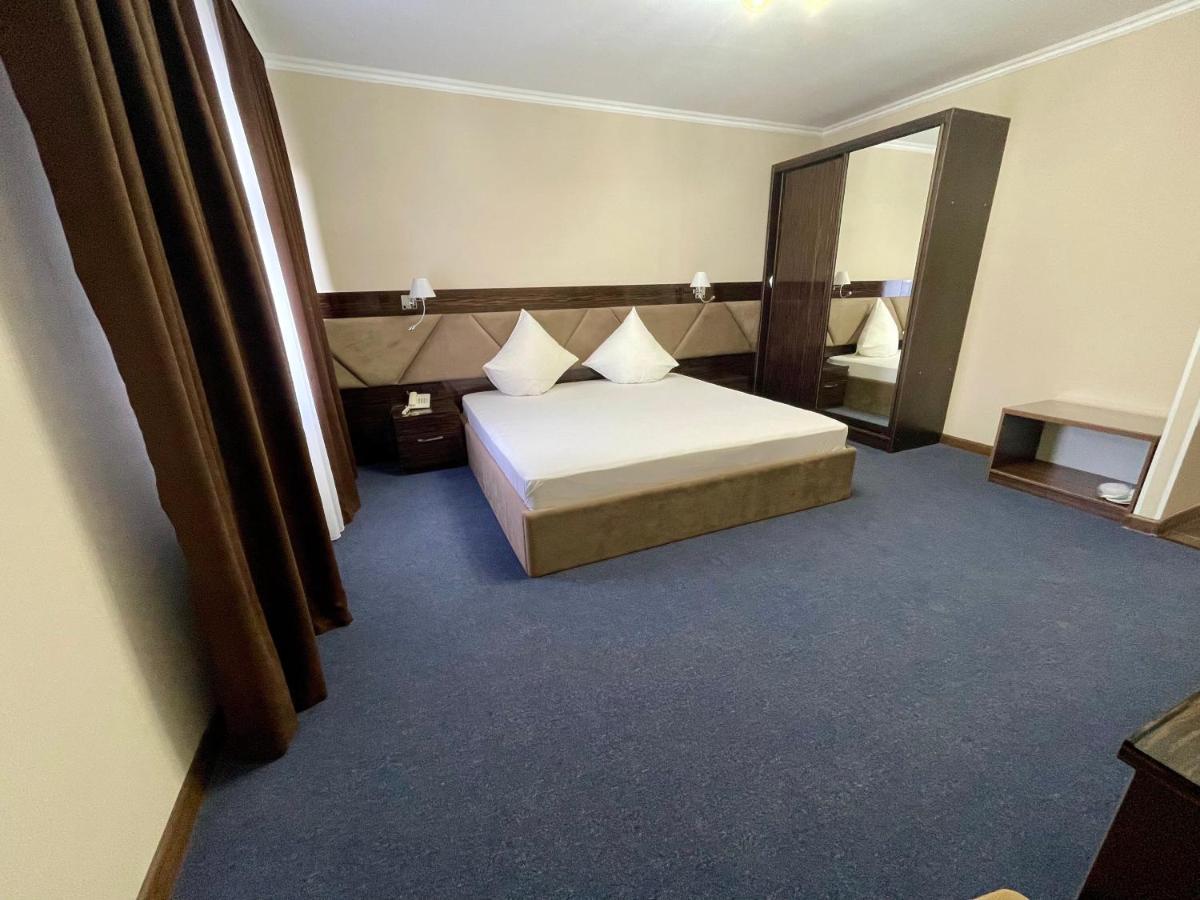 Comfortplace Atyrau Exterior photo