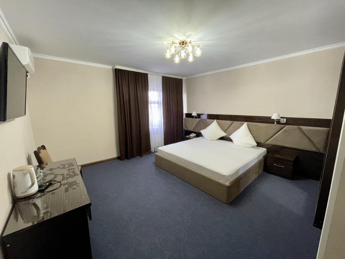 Comfortplace Atyrau Exterior photo